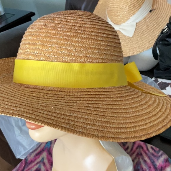 Chic Straw Hat with Yellow Ribbon - Picture 6 of 6